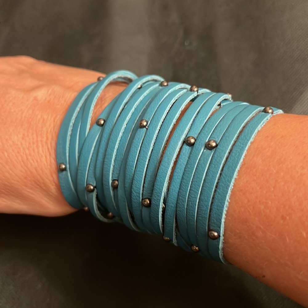 Leather band bracelet